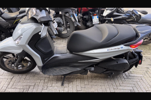 Beverly 310 + ASSICURAZIONE 6 MESI