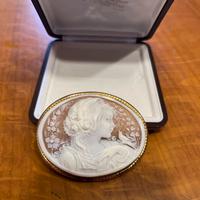 Cammeo con oro artigianale