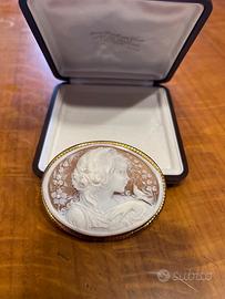 Cammeo con oro artigianale