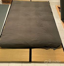 Tatami matrimoniale con futon