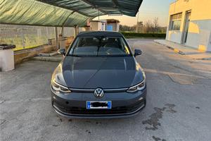 VOLKSWAGEN GOLF 8 Style 1.5 metano 2021