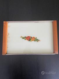 vassoio in legno decorato