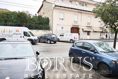 Locale commerciale - Teverola