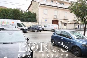 Locale commerciale - Teverola