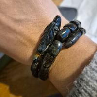  Bracciale a Serpente in Pietra Nera Intagliata 