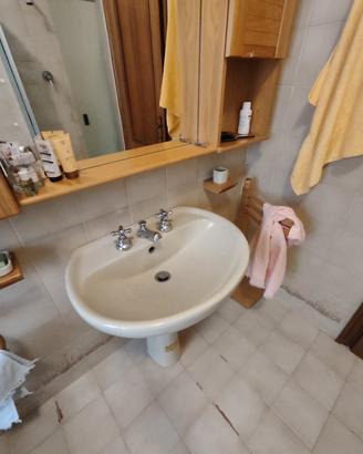 sanitari e arredamento bagno 