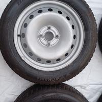 Cerchi in lega con gomme 