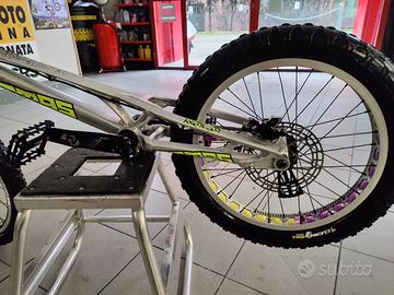 Bici Trial Comas kala 1008 HS/Disc 20" 2024