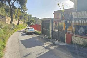 3 vani - ampio spazio esterno - zona baida