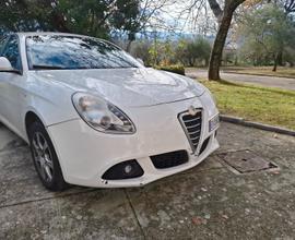 ALFA ROMEO Giulietta (2010-21) - 2023