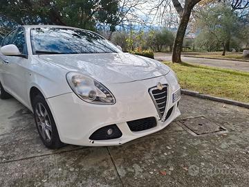 ALFA ROMEO Giulietta (2010-21) - 2023