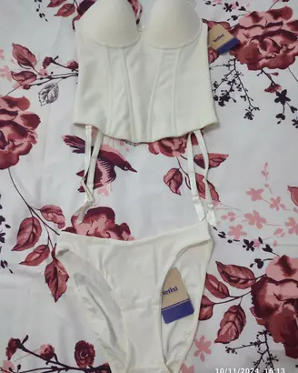 Corsetto classico intimo bianco