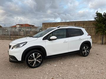 Peugeot 2008 BlueHDi 100 Black Matt