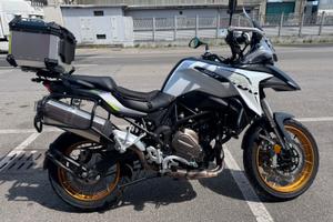 QJ SRT 700X