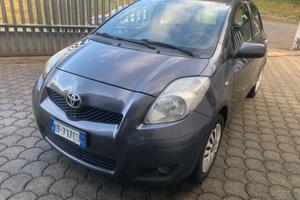 Toyota Yaris 1.0 5 porte