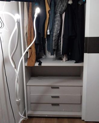 Splendido armadio a tre ante scorrevoli