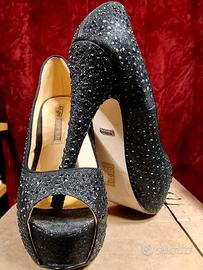 SCARPE NERE CON BRILLANTINI ELEGANTI
