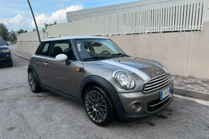 MINI Cooper D R56 2011