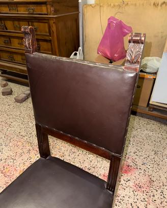 Sedia antica noce pelle zampe leone