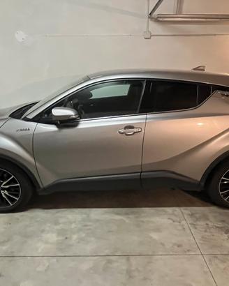 Toyota chr  1.8 full lounge