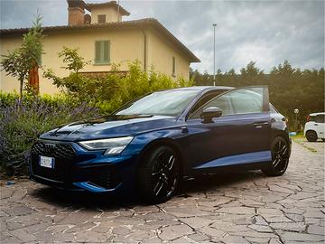 Audi A3 35Tdi 2032  -cerchi 19”Rs3