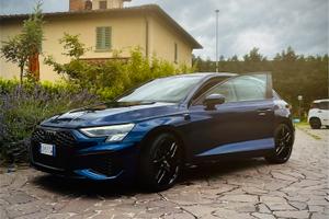 Audi A3 35Tdi 2032  -cerchi 19”Rs3