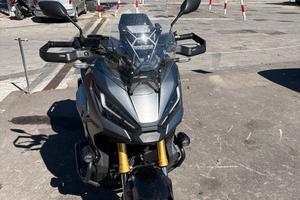Honda X-adv 750