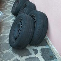 5 gomme invernali con cerchioni del 16