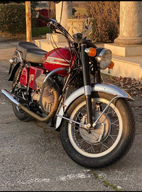 Moto Guzzi 850 v7