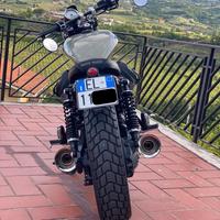 Moto guzzi v9 bobber