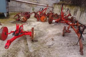 Carrelli porta attrezzi