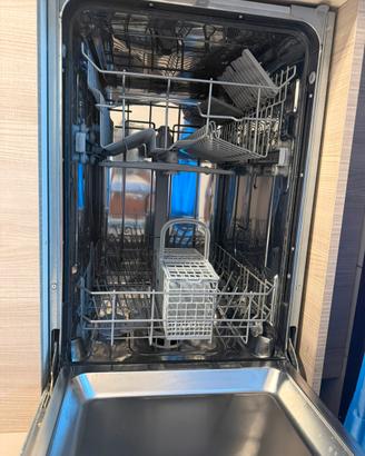 Lavastoviglie HOTPOINT ARISTON