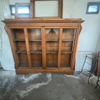 Vetrina dell’Ottocento resturata