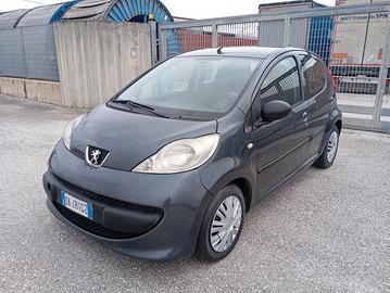 Peugeot 108  1.4 HDi 