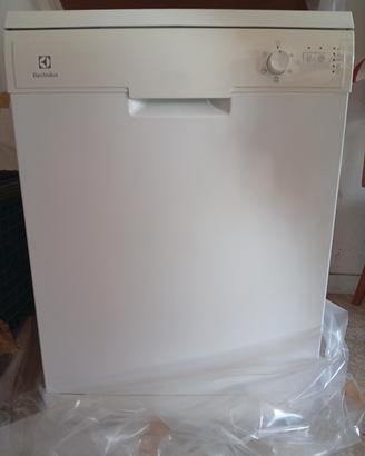 lavastoviglie Electrolux 