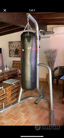 SACCO BOXE CON SUPPORTO