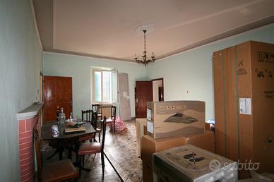 AP199 - Appartamento panoramico da ristrutturare c