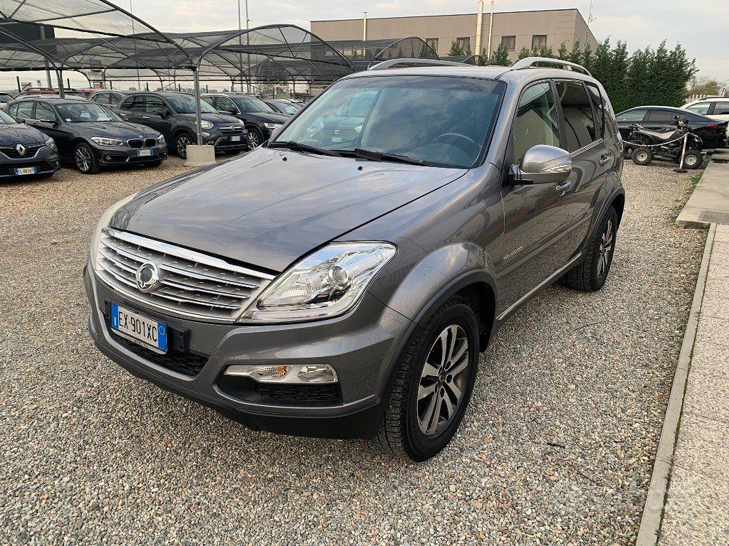 SSANGYONG Rexton W