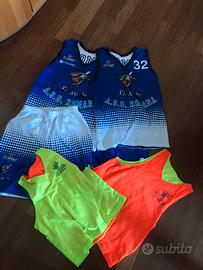 2 completi Sharks Romana Basket