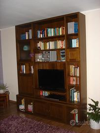 Libreria con vano TV