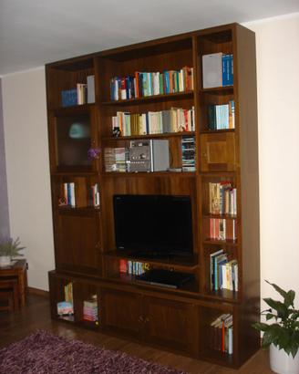 Libreria con vano TV