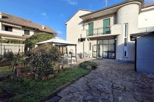 CASA INDIPENDENTE A CARATE BRIANZA