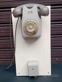 Classico telefono anni 60/70.