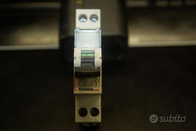 BTicino magnetotermico C10 1P+N 4500