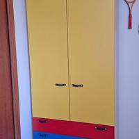 Armadio cameretta colorato 2 ante e 4 cassetti