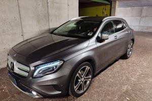 MERCEDES GLA 220 CDI 4matic