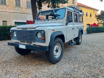 LAND ROVER Defender - 2005