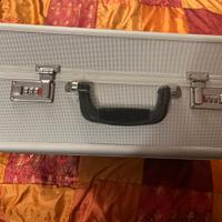 Valigia in alluminio