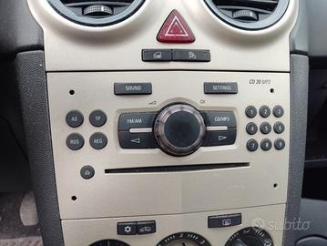 Autoradio OPEL CORSA D del 2008