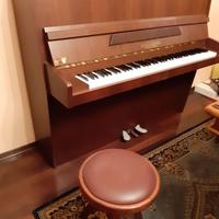 Pianoforte Alexander Herrmann con sgabello